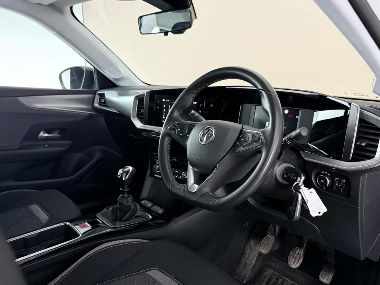 Vauxhall Mokka thumbnail Interior Front