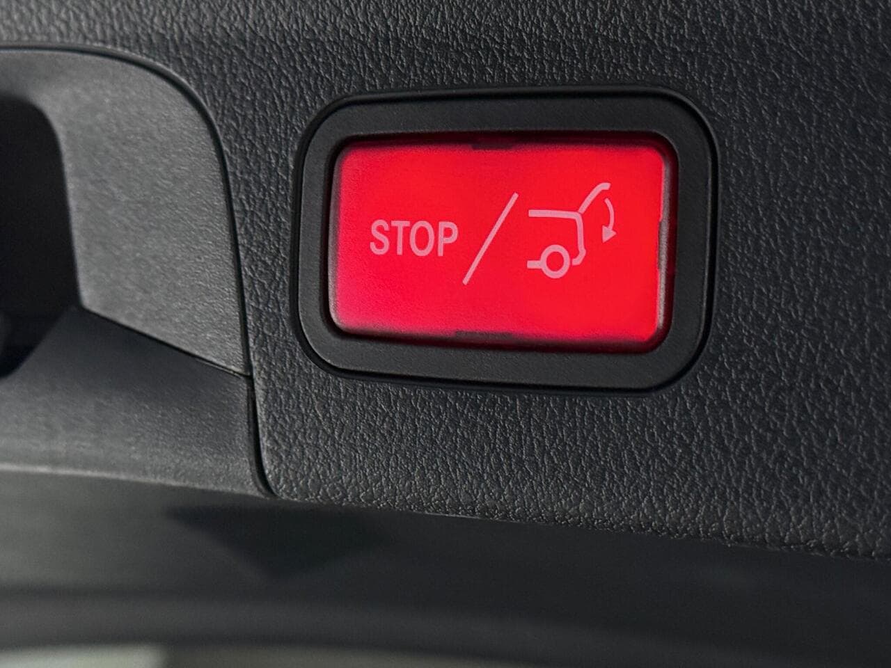 Mercedes-Benz GLE thumbnail Misc Controls