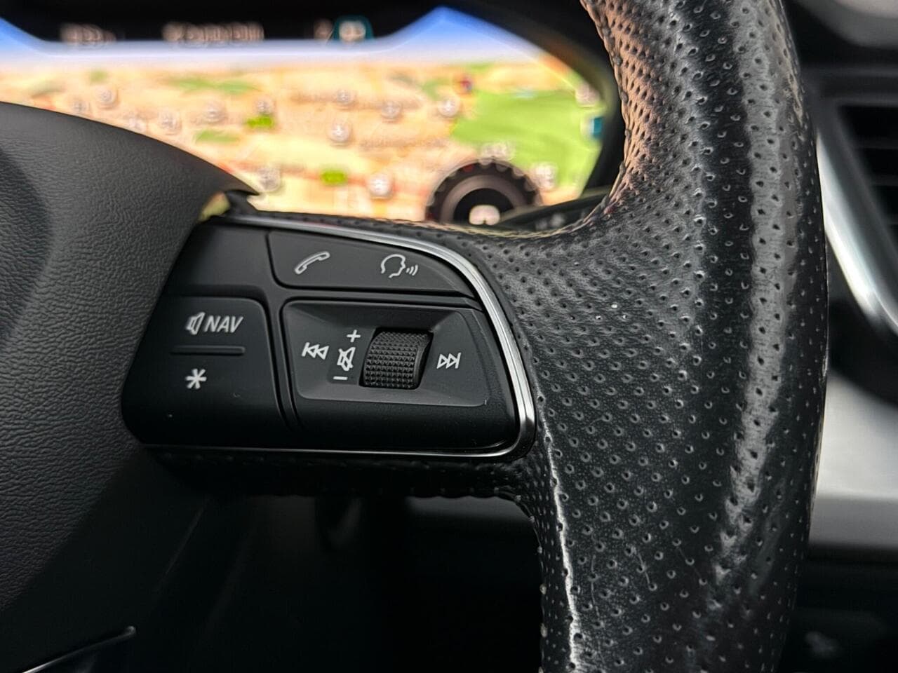 Audi Q5 thumbnail Misc Controls
