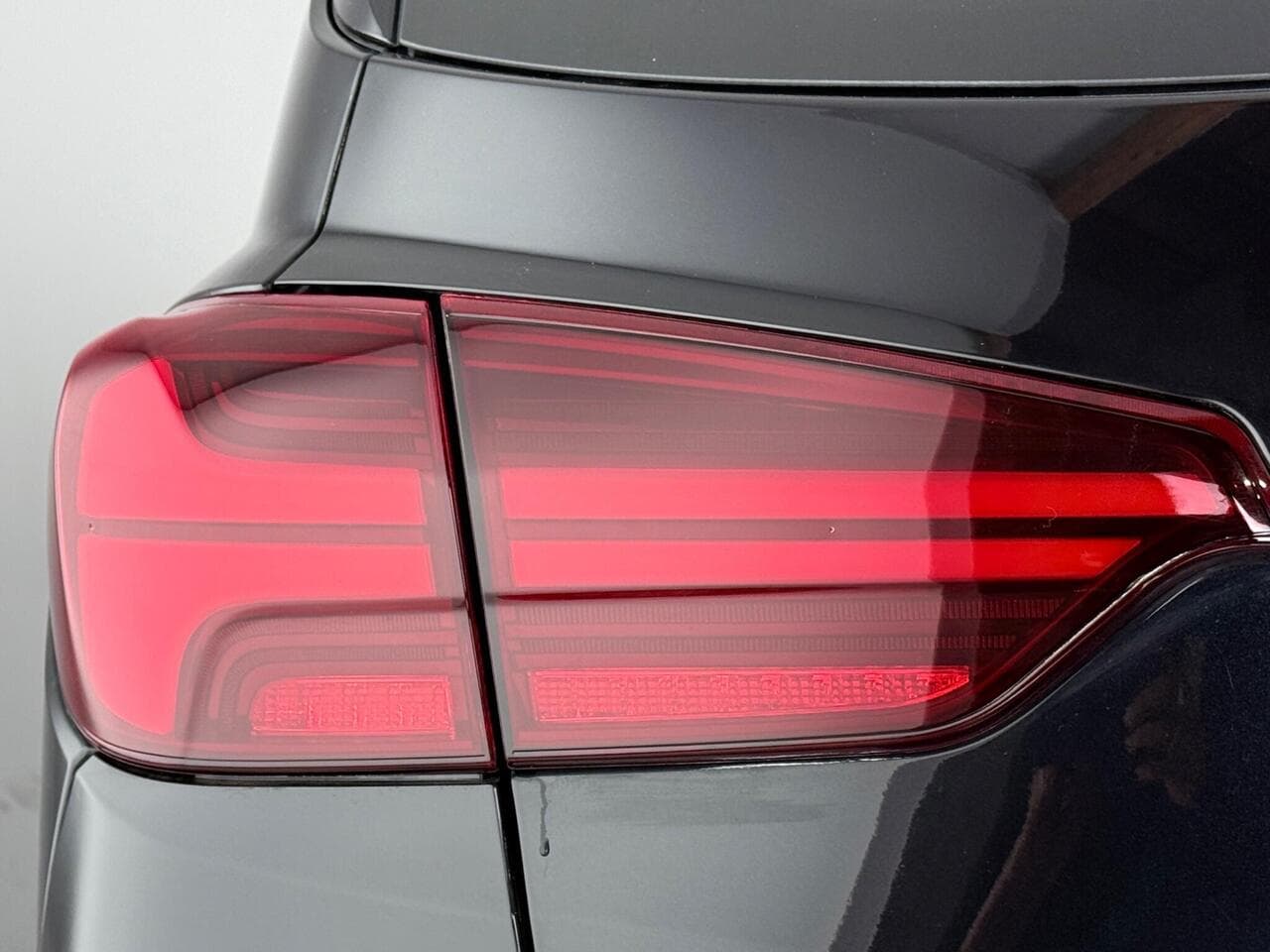 SsangYong Rexton thumbnail Lights Rear