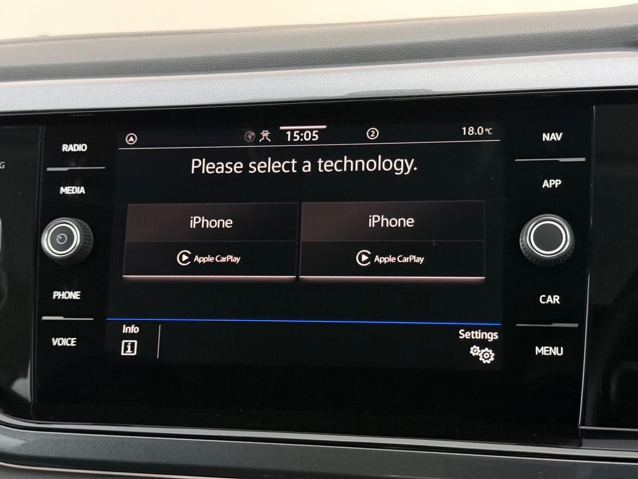 Volkswagen Polo thumbnail Infotainment System