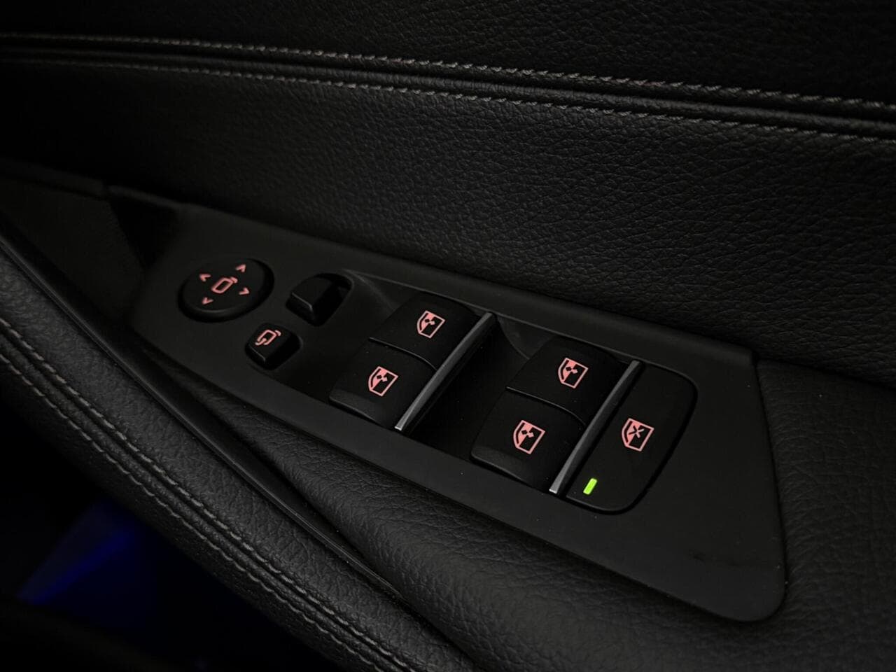 BMW 5 Series thumbnail Misc Controls