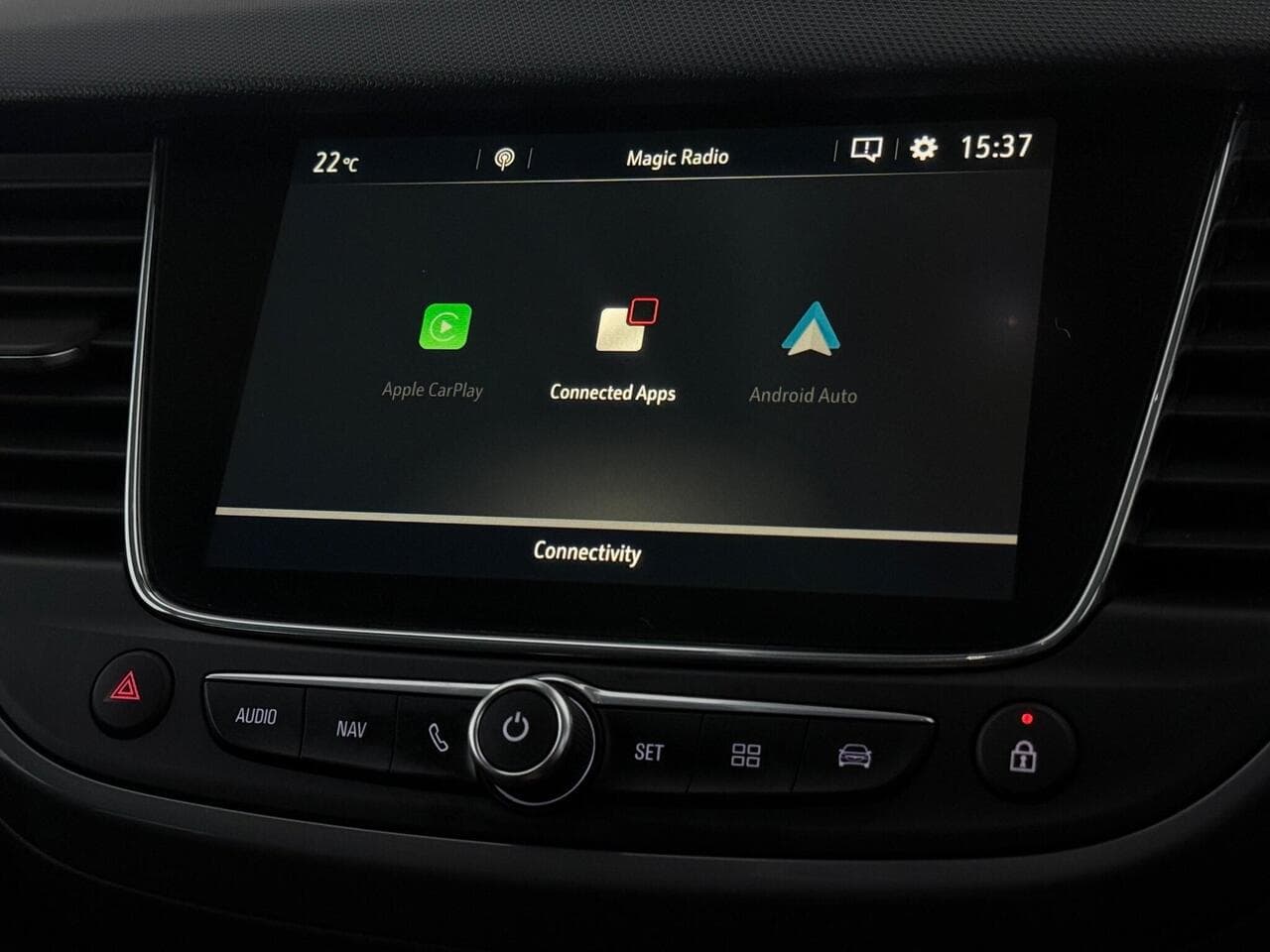 Vauxhall Crossland thumbnail Infotainment System