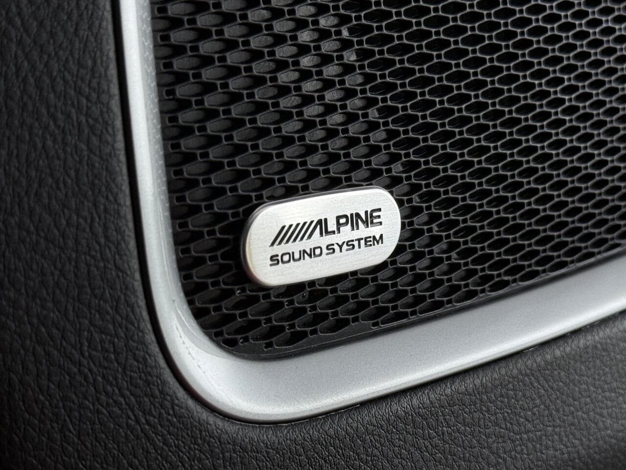 Jeep Compass thumbnail Misc Controls