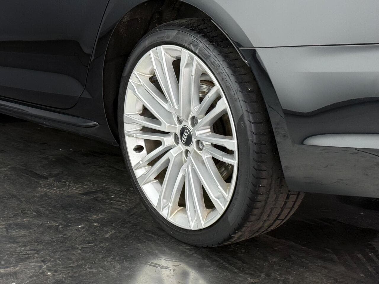 Audi A4 thumbnail Wheel