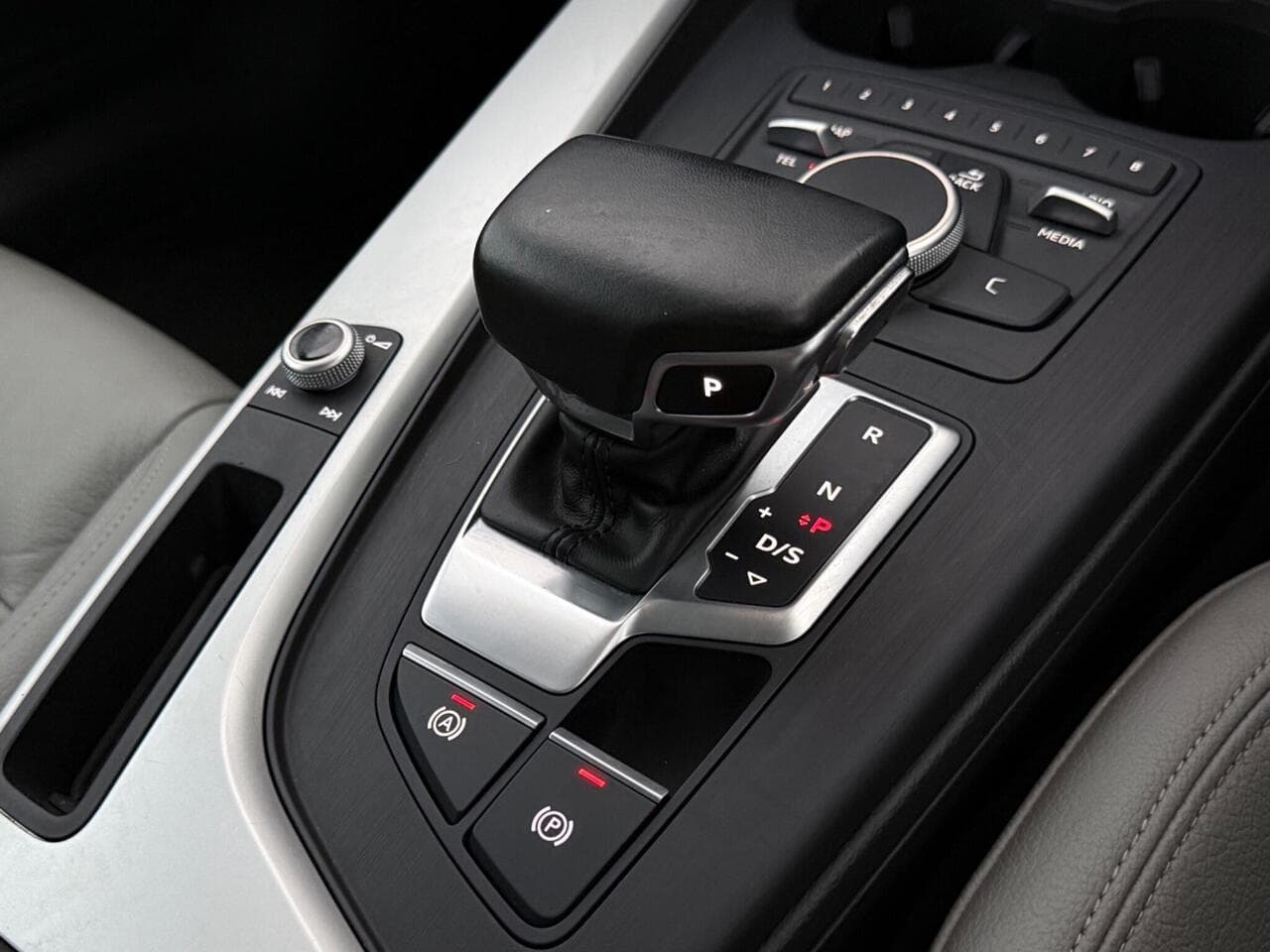 Audi A5 thumbnail Interior Front