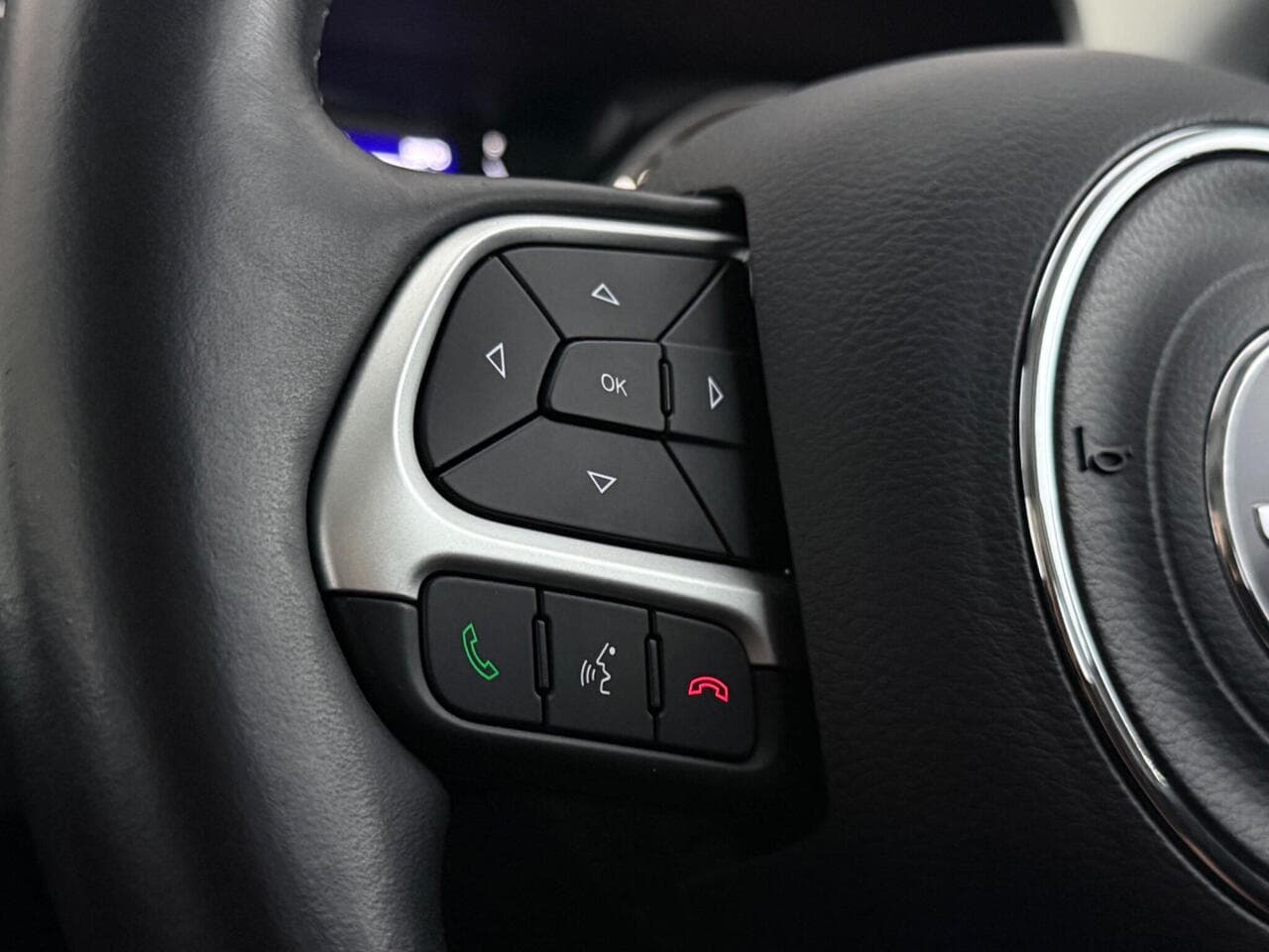 Jeep Compass thumbnail Misc Controls