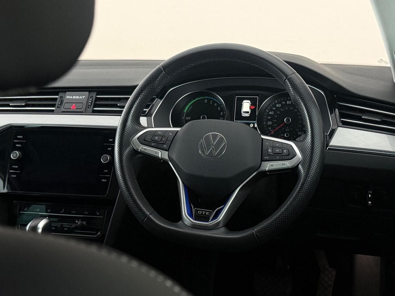 Volkswagen Passat thumbnail Steering Wheel