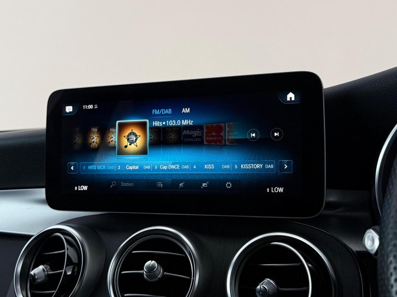 Mercedes-Benz GLC thumbnail Infotainment System