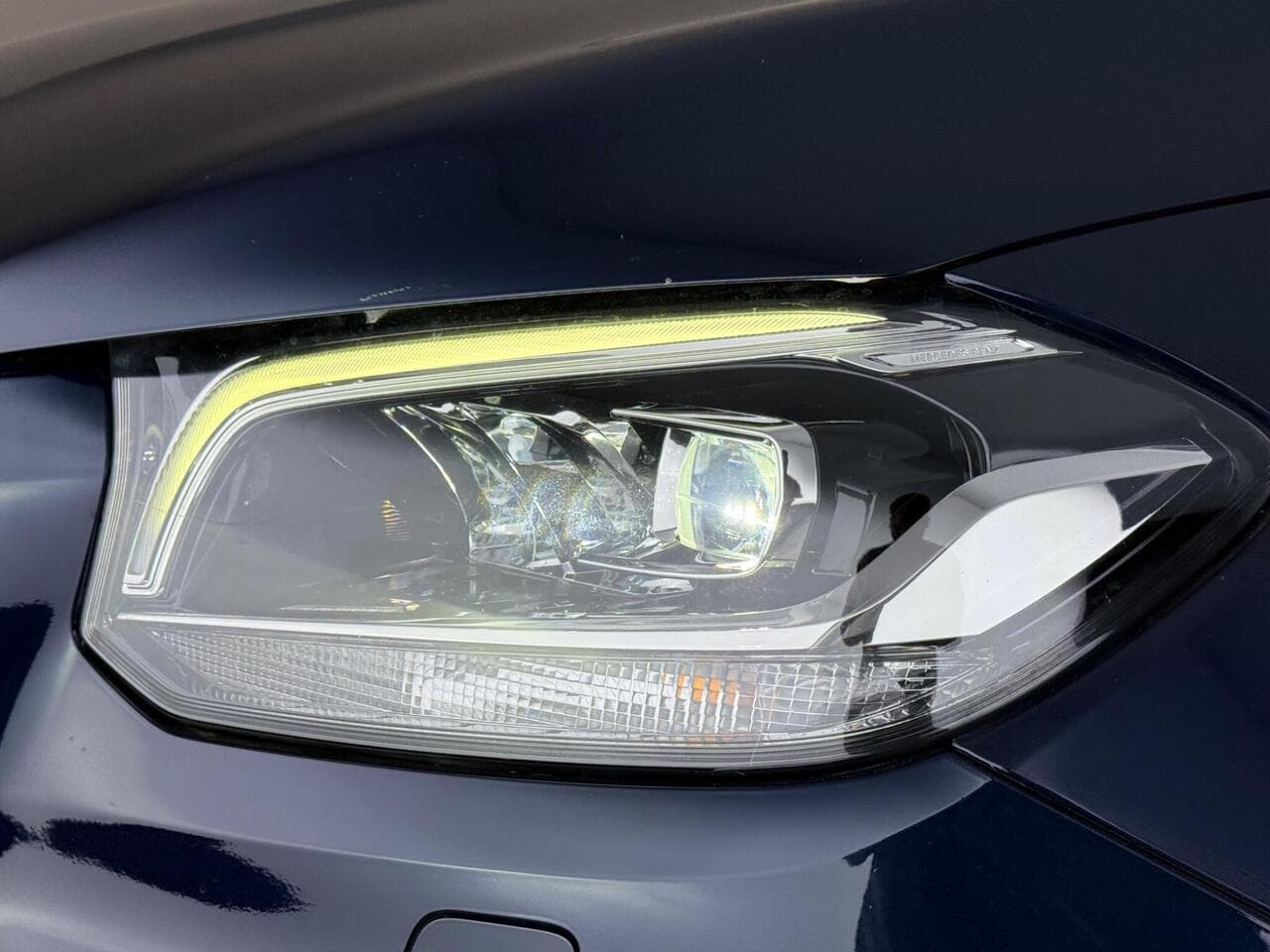 Mercedes-Benz X Class thumbnail Lights Front