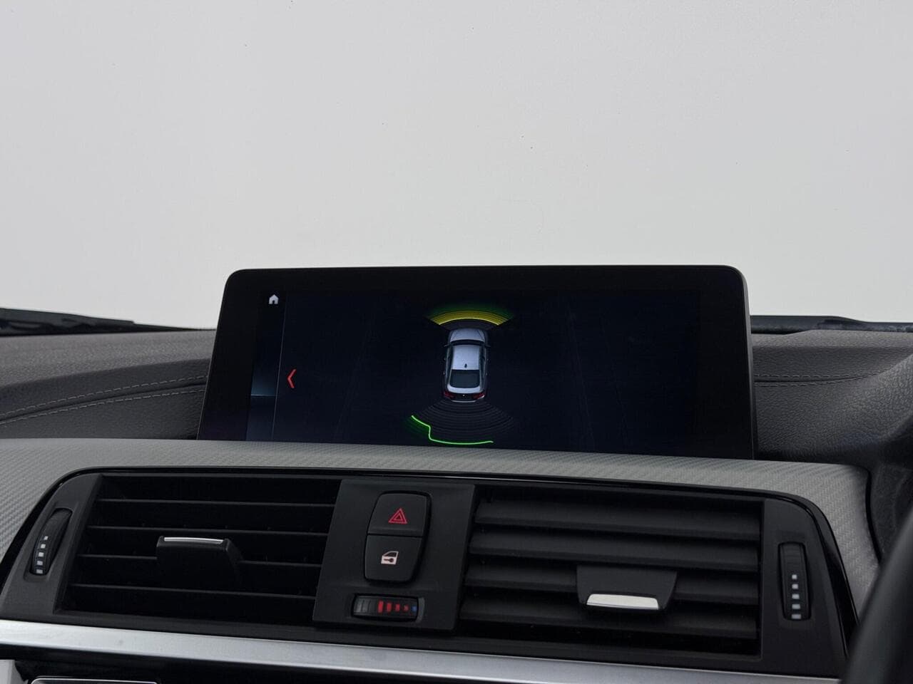 BMW 4 Series Gran Coupe thumbnail Infotainment System