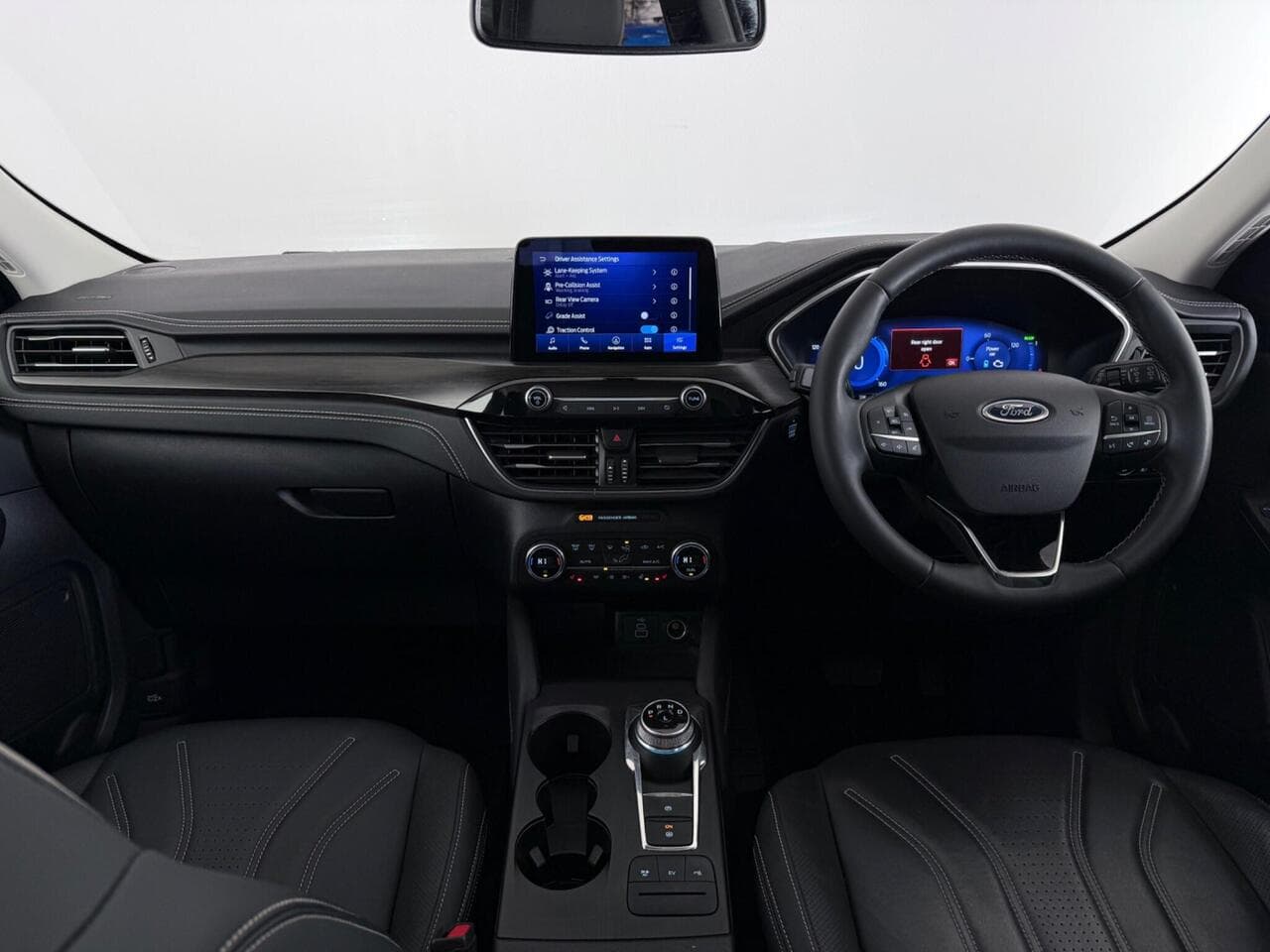 Ford Kuga thumbnail Interior Front