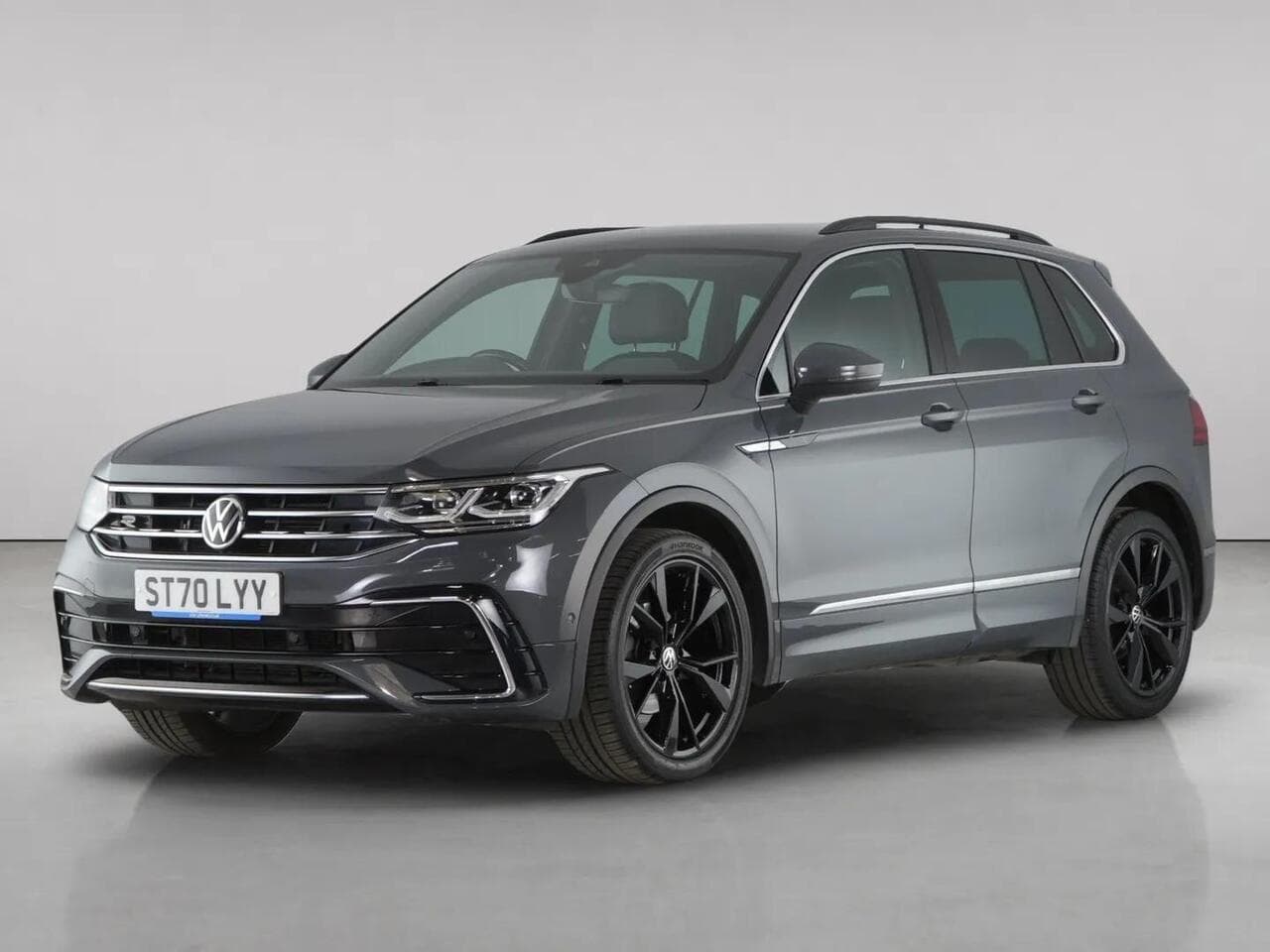 Volkswagen Tiguan thumbnail Front Left