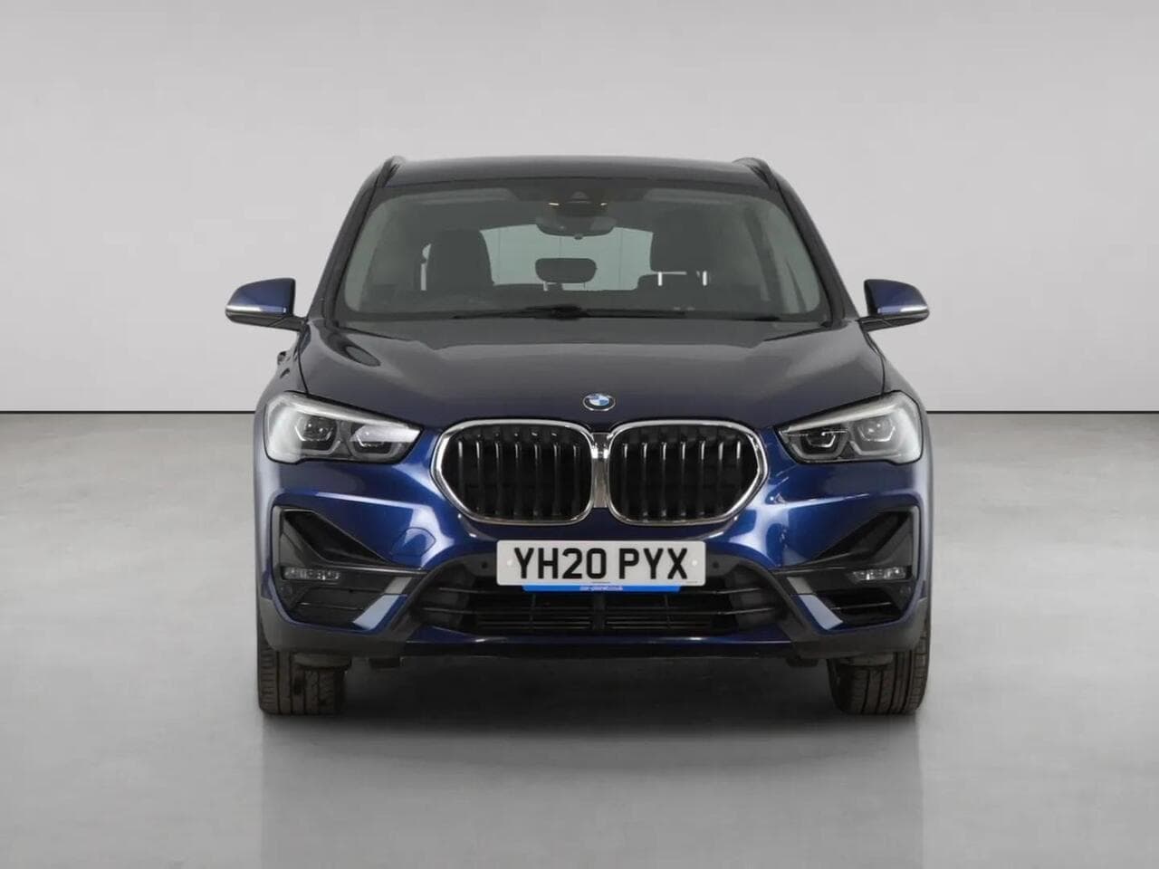 BMW X1 thumbnail Front