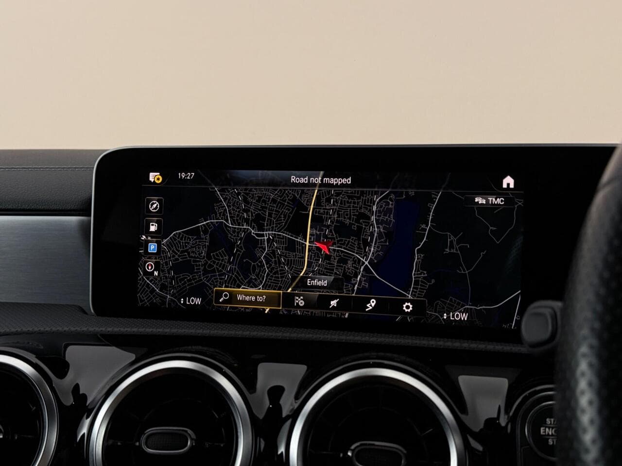Mercedes-Benz CLA thumbnail Infotainment System