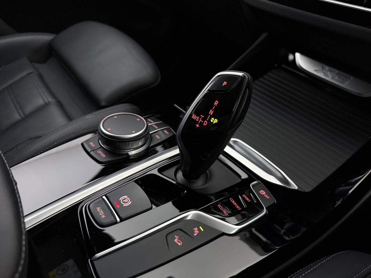 BMW X3 thumbnail Interior Front