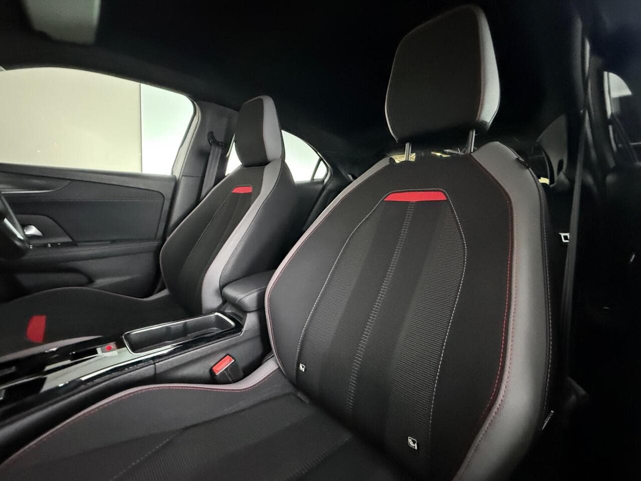 Vauxhall Mokka thumbnail Seat Front Passenger