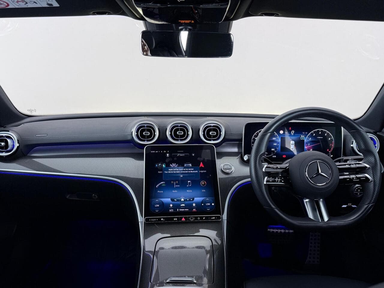 Mercedes-Benz C Class thumbnail Interior Front