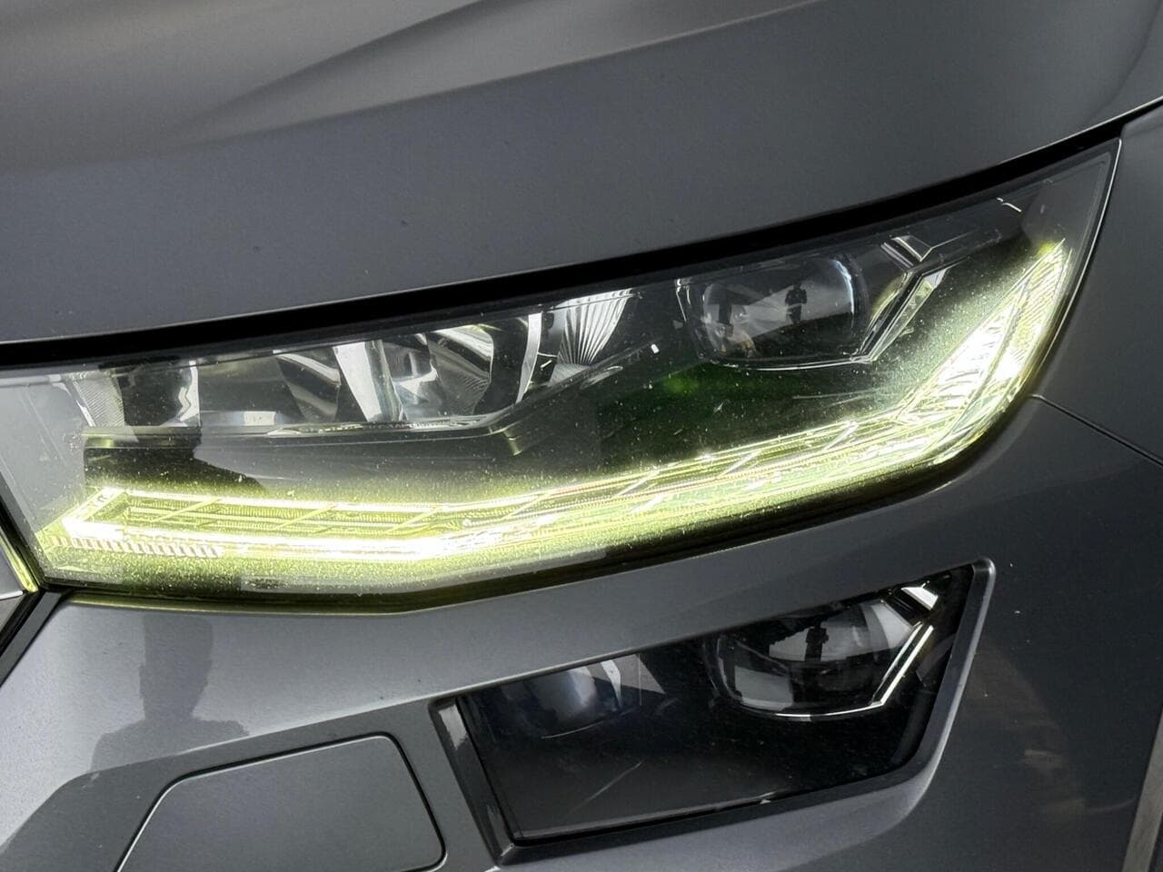 Skoda Kodiaq thumbnail Lights Front