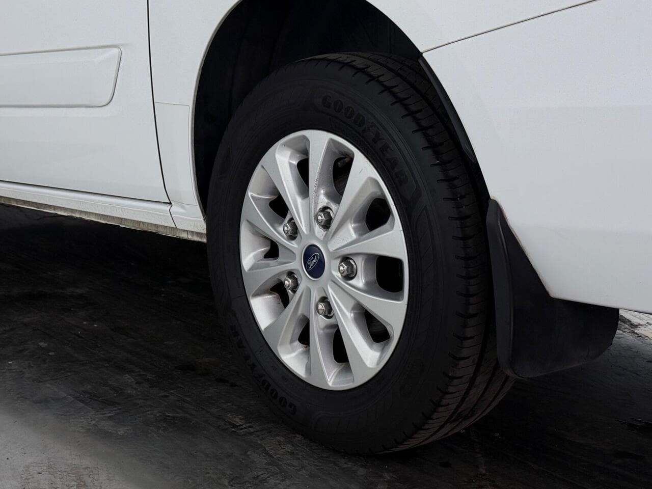 Ford Transit Custom thumbnail Wheel