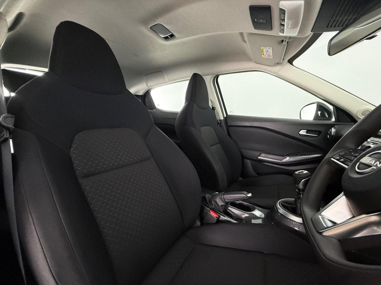 Nissan Juke thumbnail Seat Driver