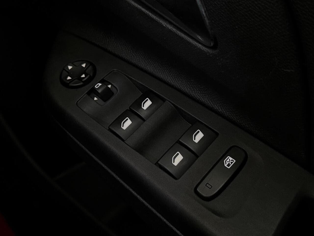 Vauxhall Corsa thumbnail Misc Controls