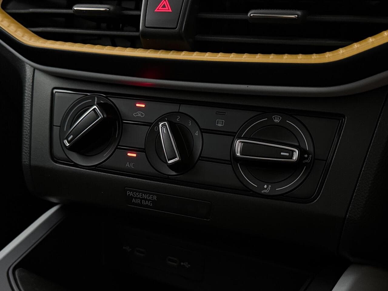 SEAT Arona thumbnail Misc Controls
