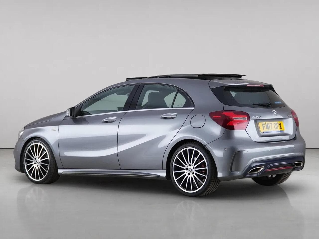 Mercedes-Benz A Class thumbnail Rear Left
