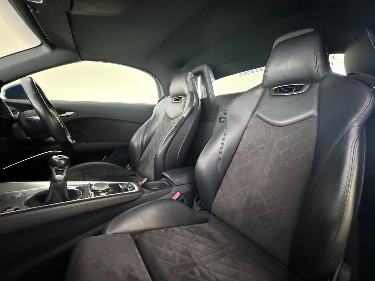 Audi TT thumbnail Seat Front Passenger