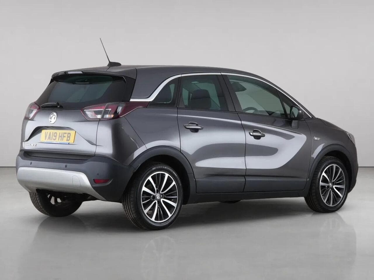 Vauxhall Crossland X thumbnail Rear Right