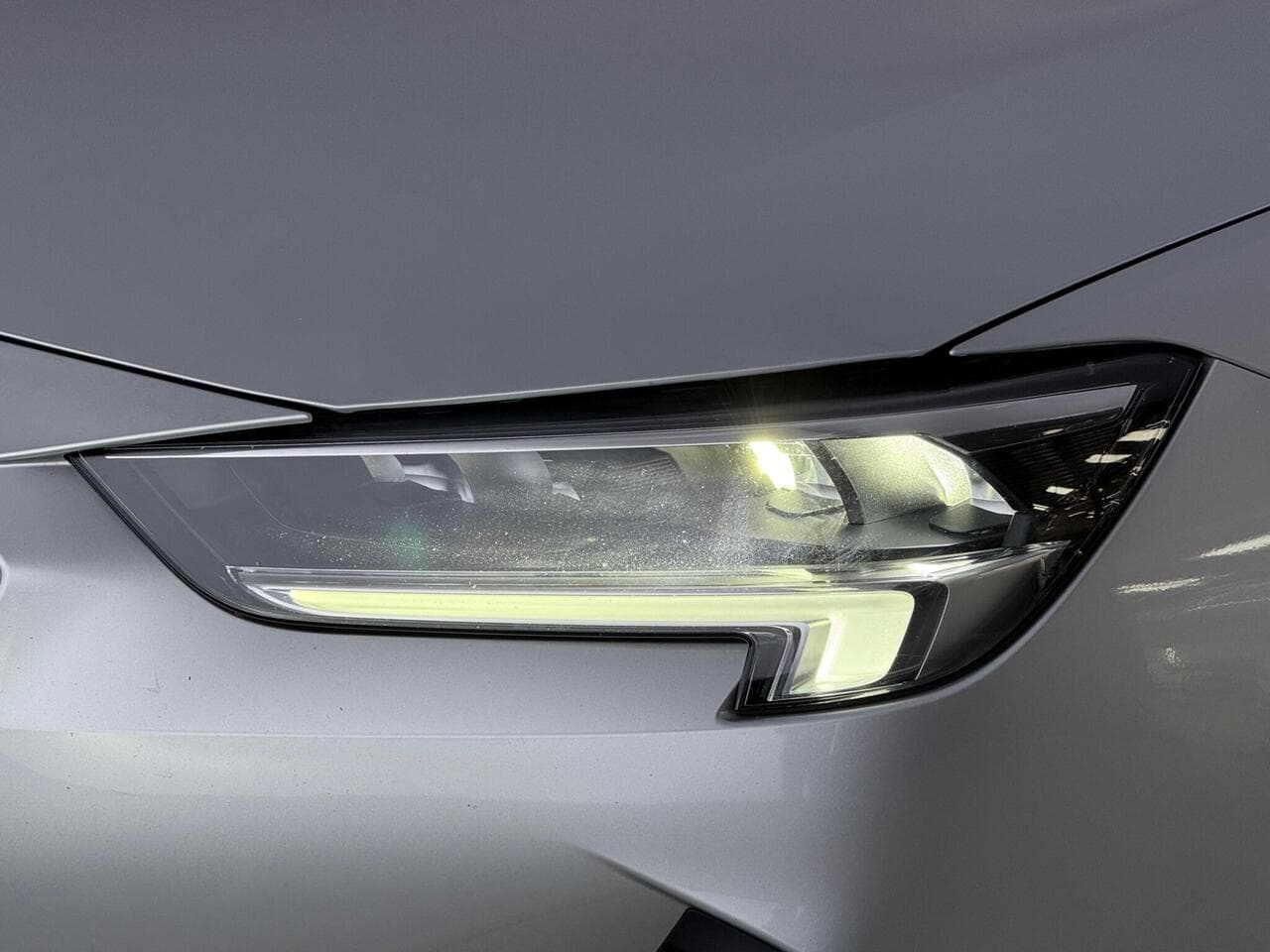 Vauxhall Insignia thumbnail Lights Front