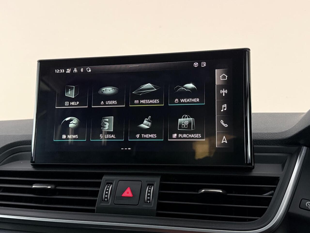 Audi Q5 thumbnail Infotainment System
