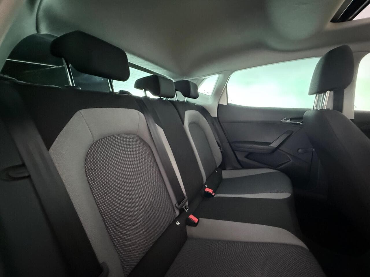SEAT Ibiza thumbnail Seats Rear