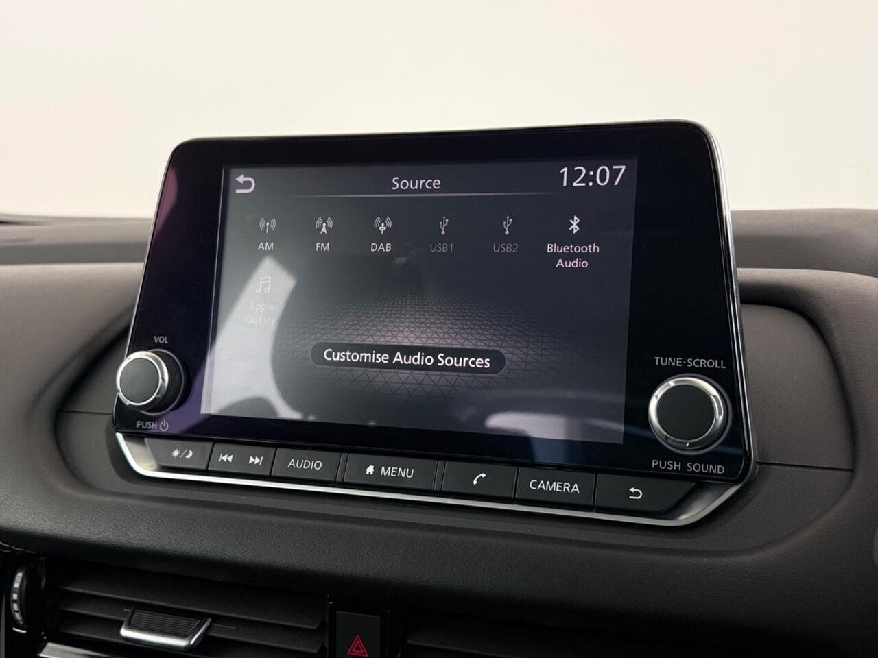 Nissan Qashqai thumbnail Infotainment System