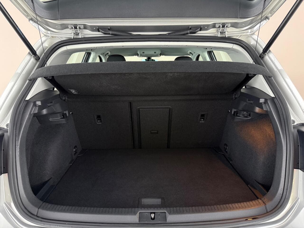 Volkswagen Golf thumbnail Boot