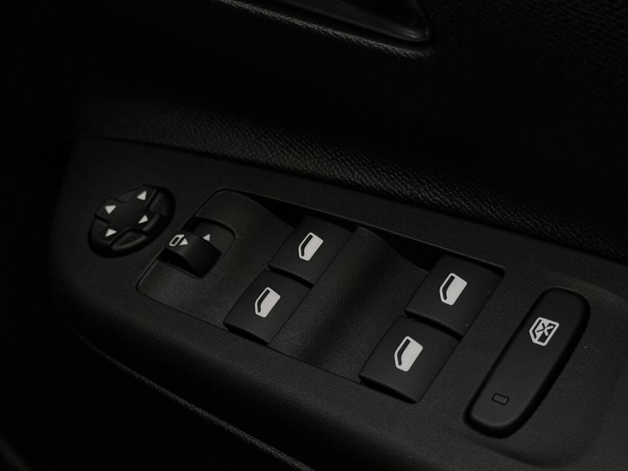 Vauxhall Corsa thumbnail Misc Controls