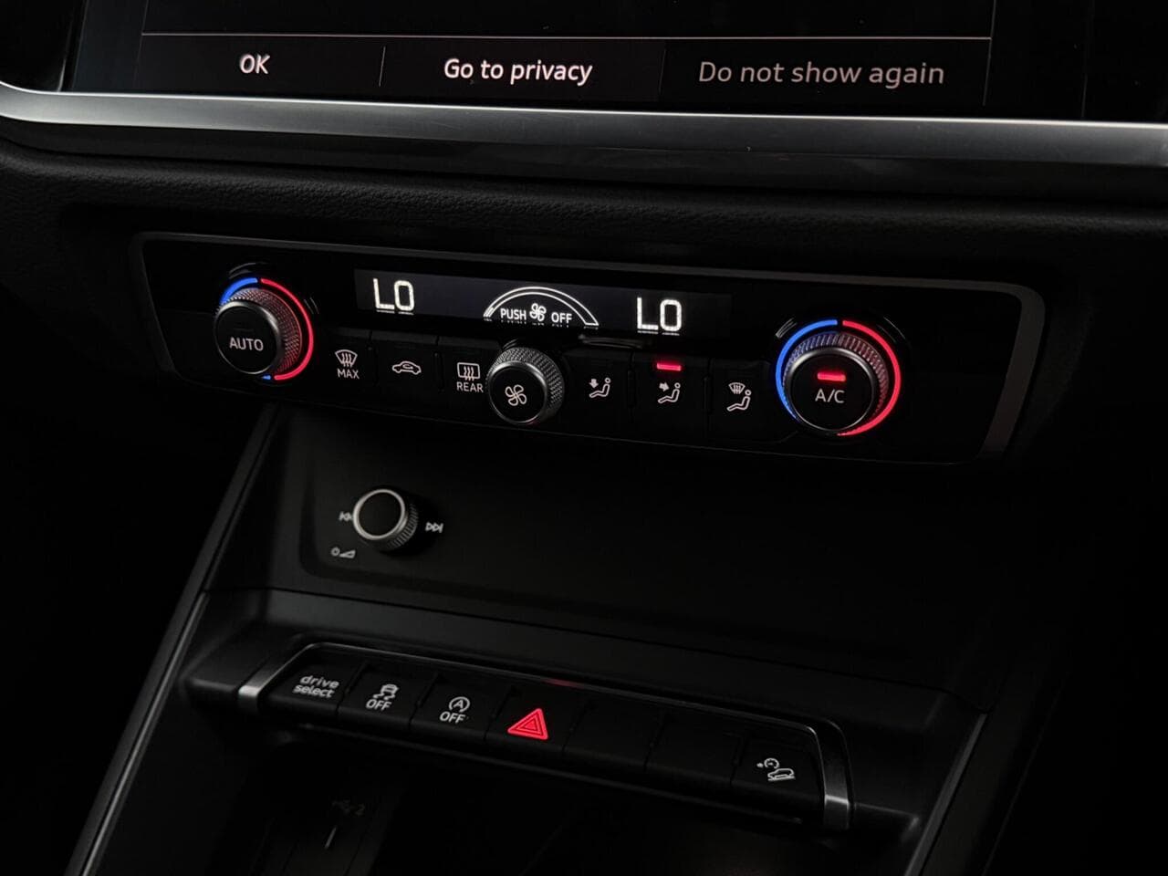 Audi Q3 thumbnail Misc Controls