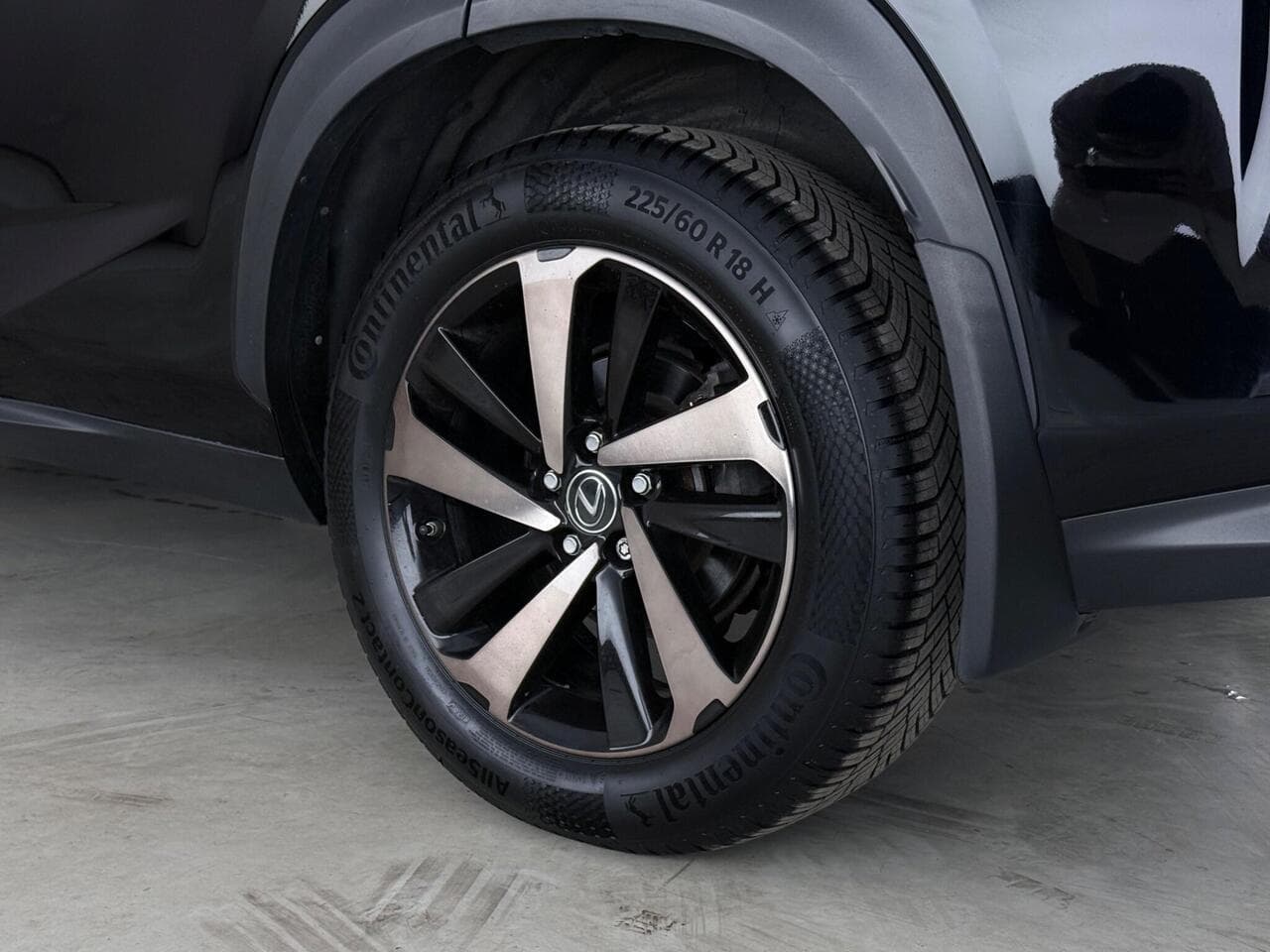 Lexus NX thumbnail Wheel