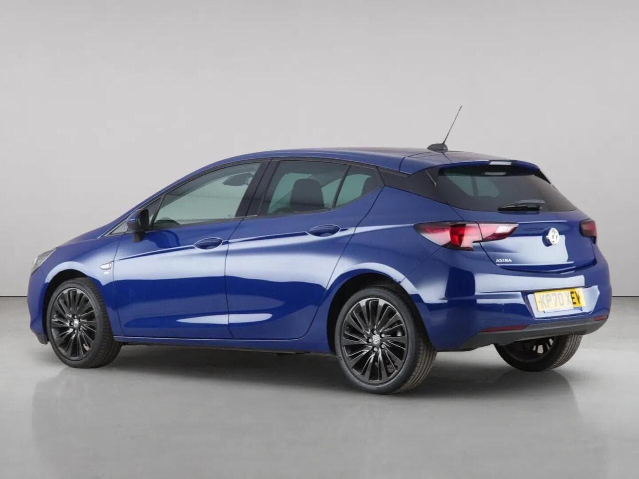 Vauxhall Astra thumbnail Rear Left