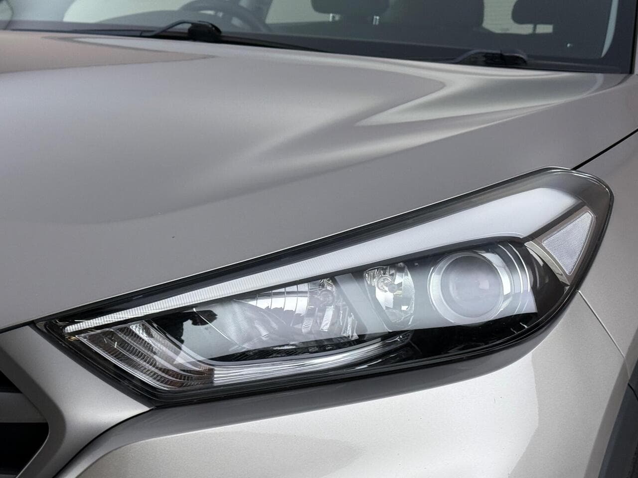 Hyundai TUCSON thumbnail Lights Front