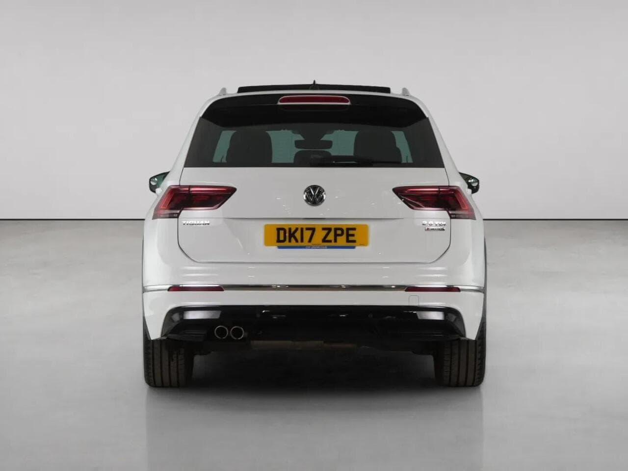 Volkswagen Tiguan thumbnail Rear
