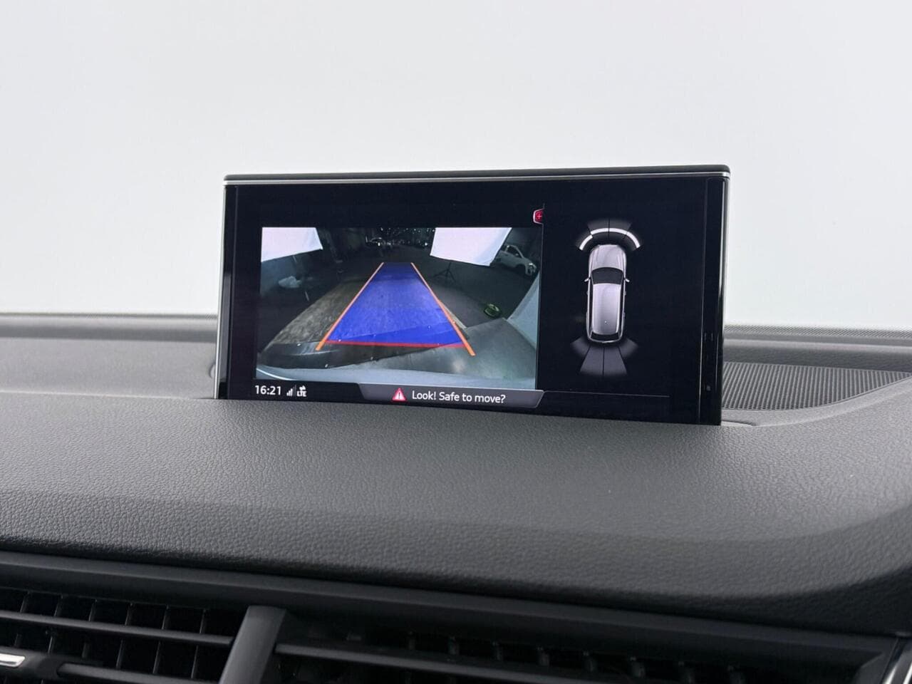 Audi Q7 thumbnail Infotainment System