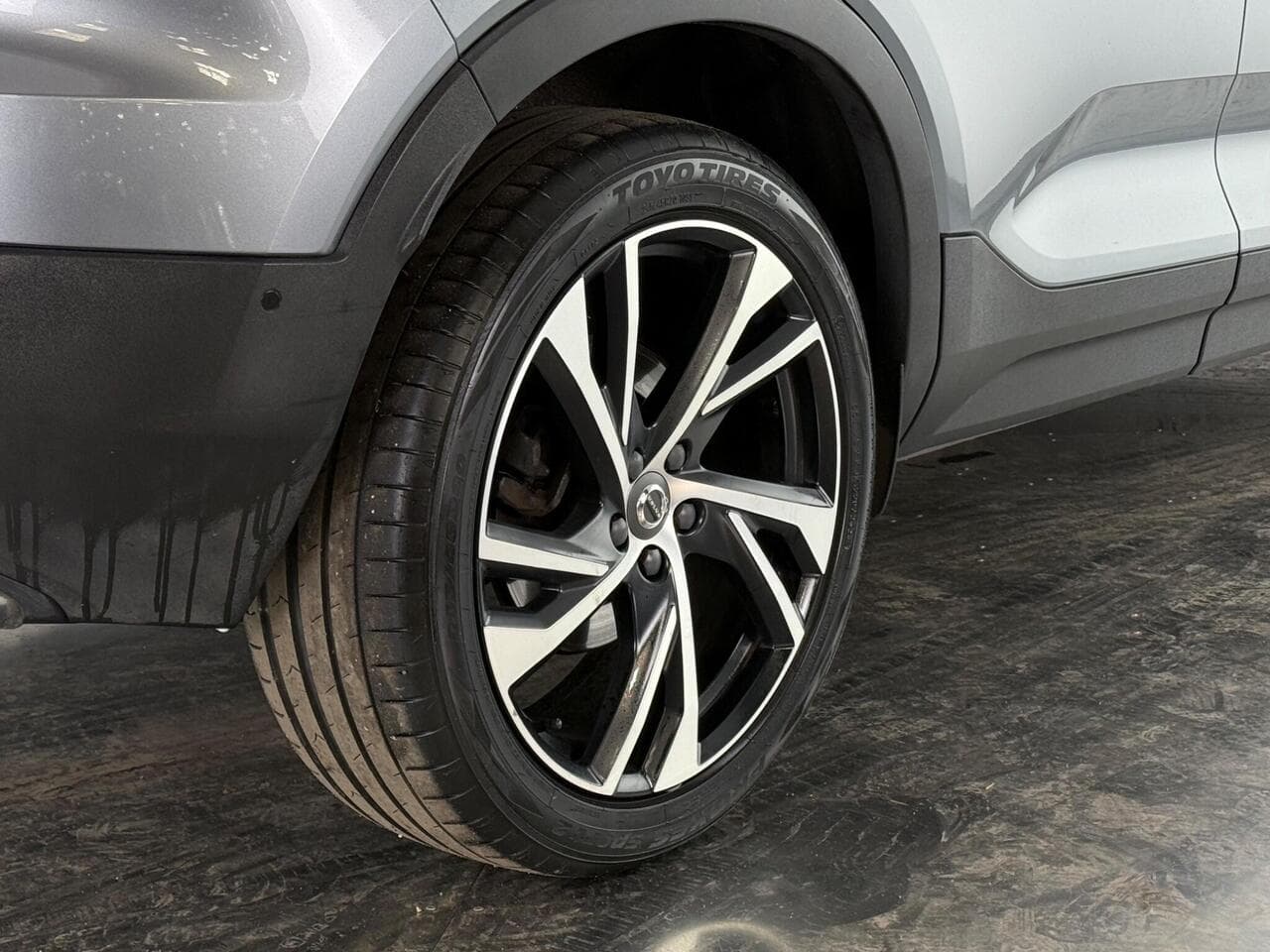 Volvo XC40 thumbnail Wheel