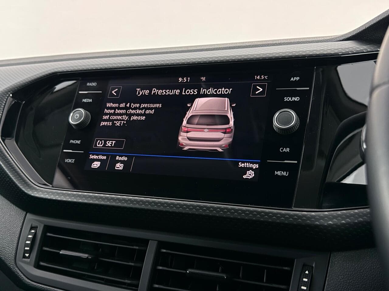 Volkswagen T-Cross thumbnail Infotainment System