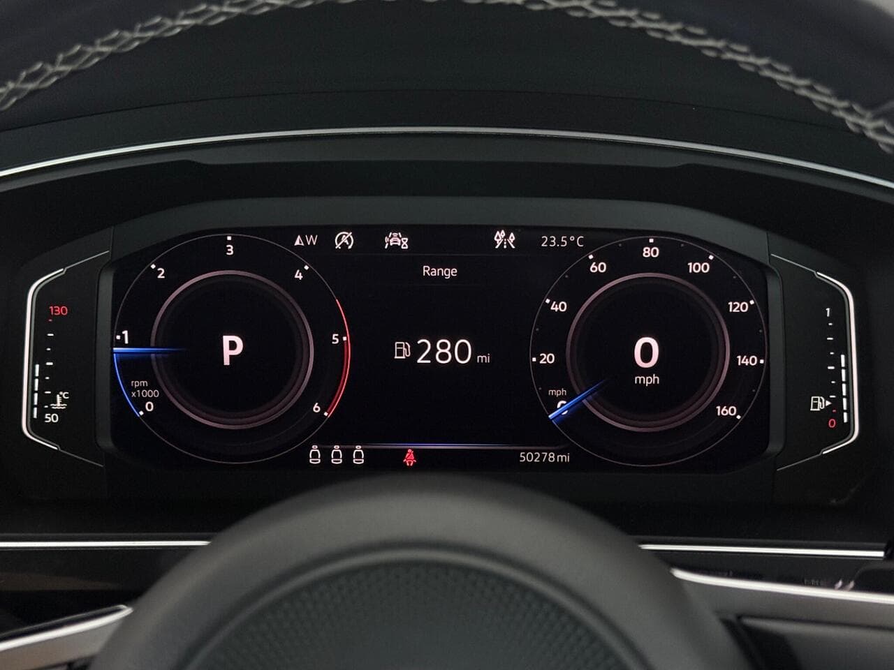 Volkswagen Tiguan thumbnail Driver Instruments