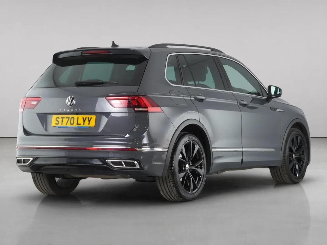 Volkswagen Tiguan thumbnail Rear Right