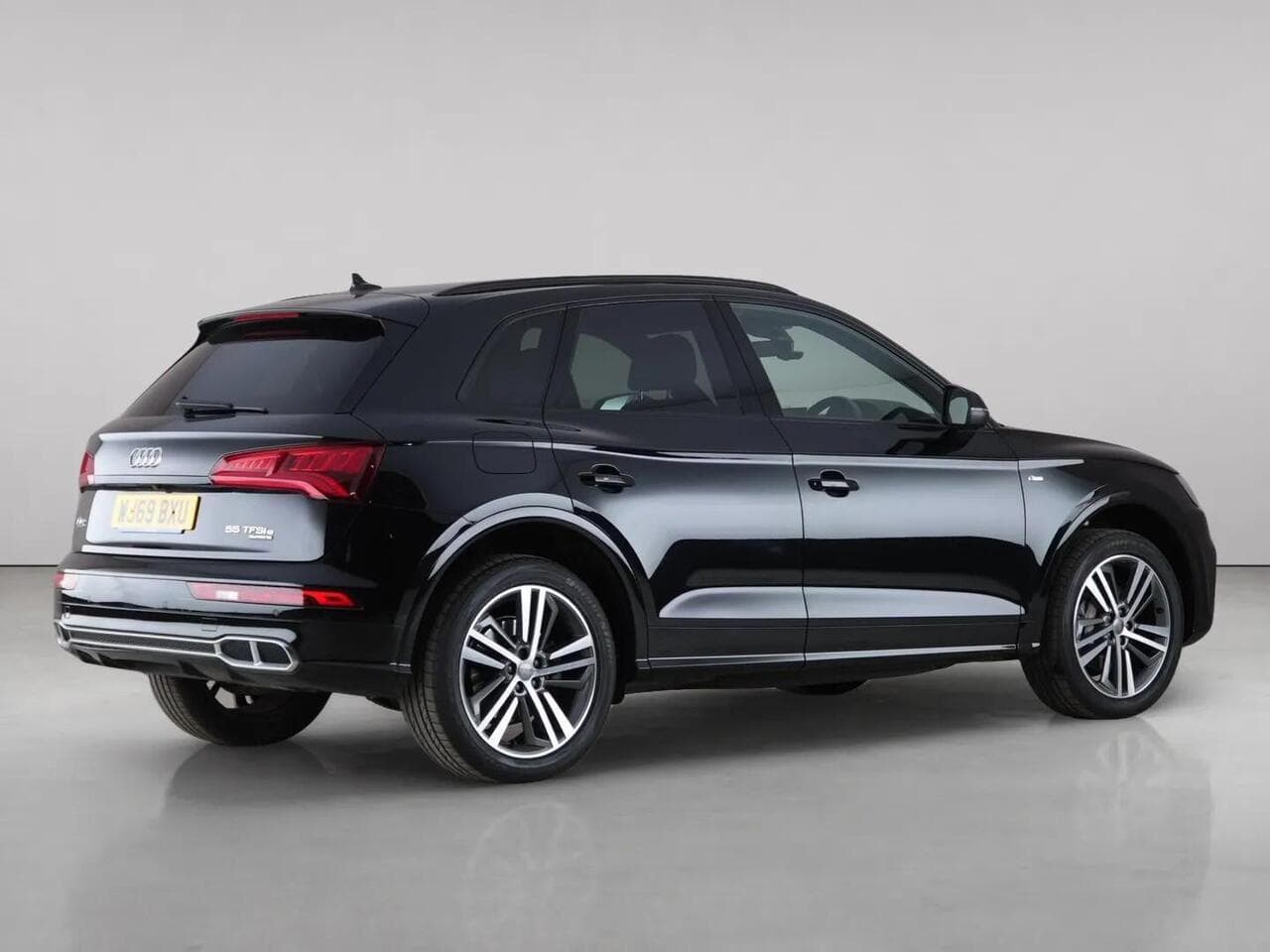 Audi Q5 thumbnail Side Right