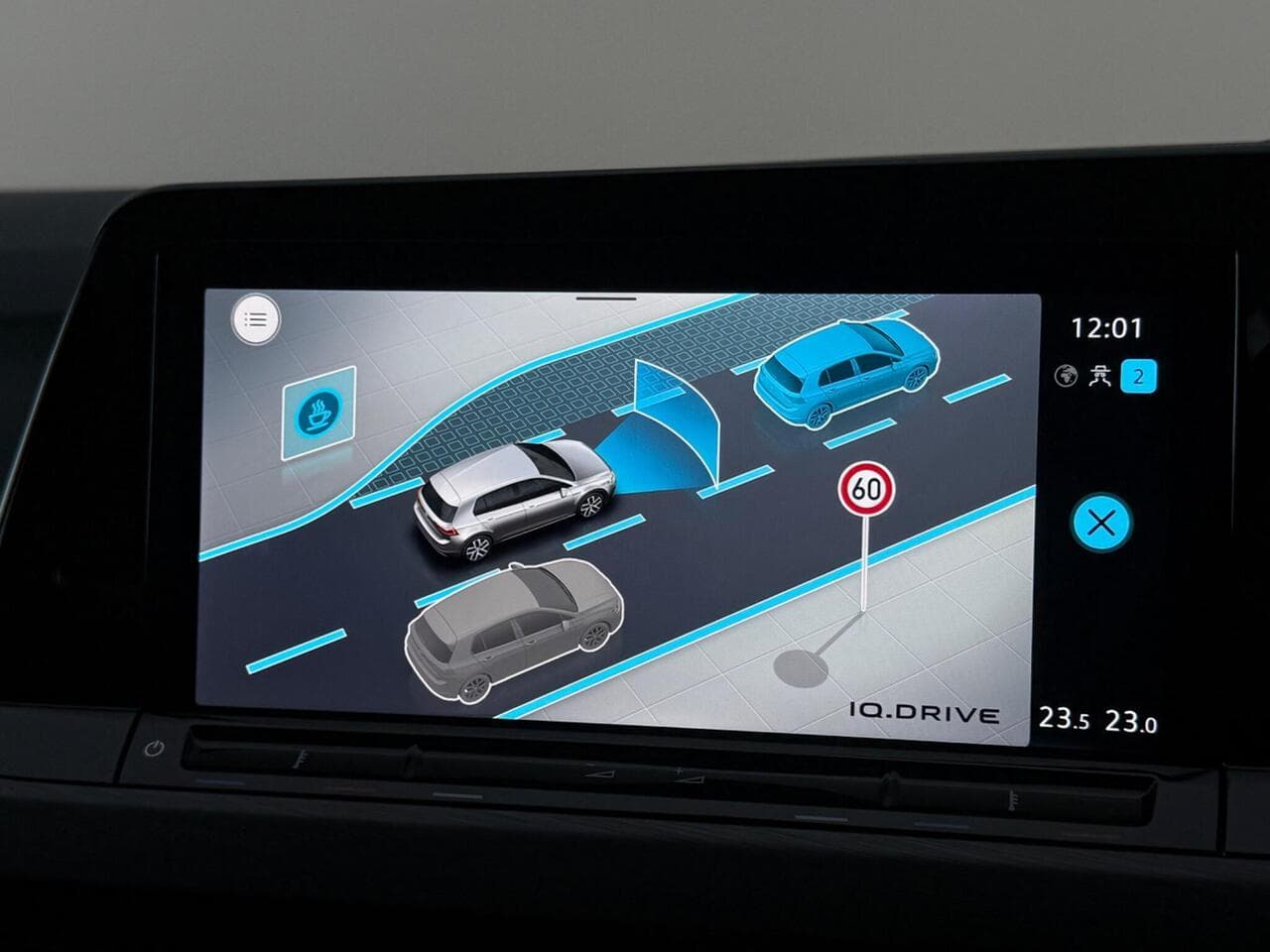 Volkswagen Golf thumbnail Infotainment System