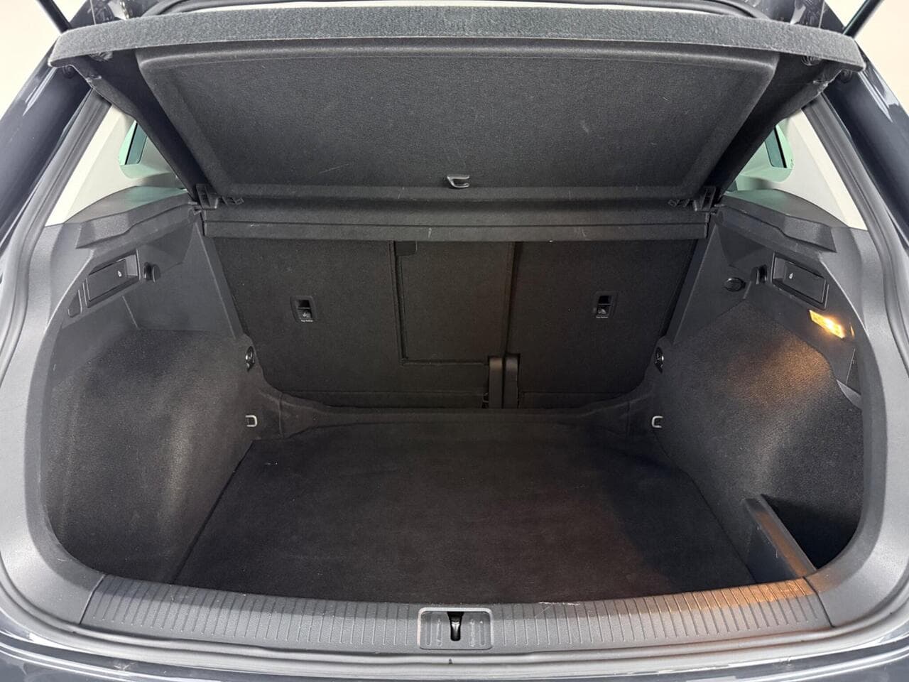 Volkswagen Tiguan thumbnail Boot