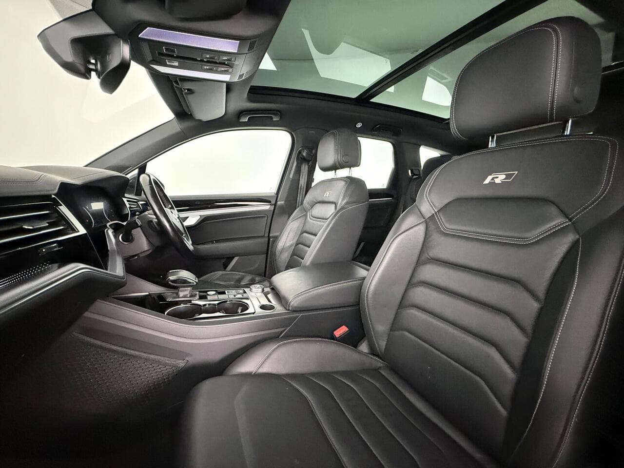 Volkswagen Touareg thumbnail Seat Front Passenger